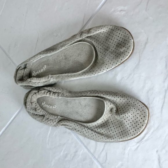 Rocco P. flats - Picture 2 of 4